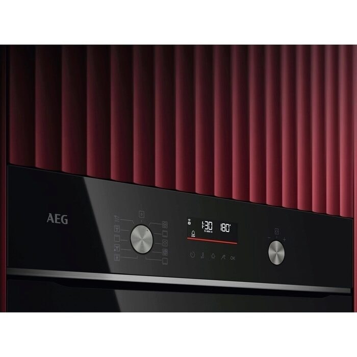 AEG 5000 Series GA5CB501AB Surround Cook with Steam Bake Electric Single Built in Oven with Retractable Dials Black