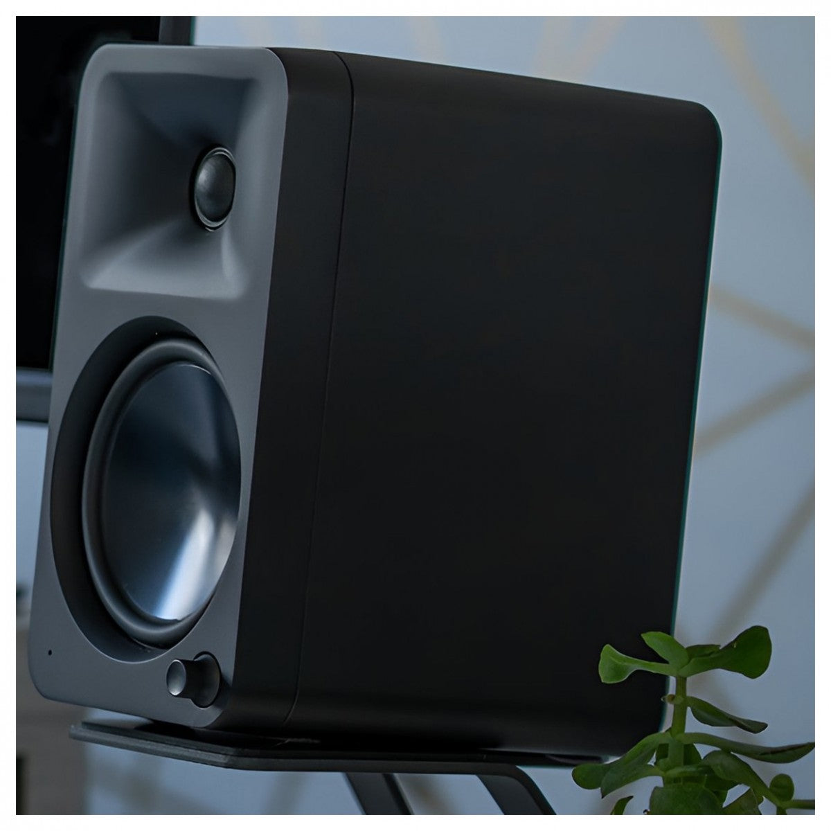 Kanto ORA4 140W Powered Reference Desktop Speakers with Bluetooth & SE4 Elevated Speaker Stands Black