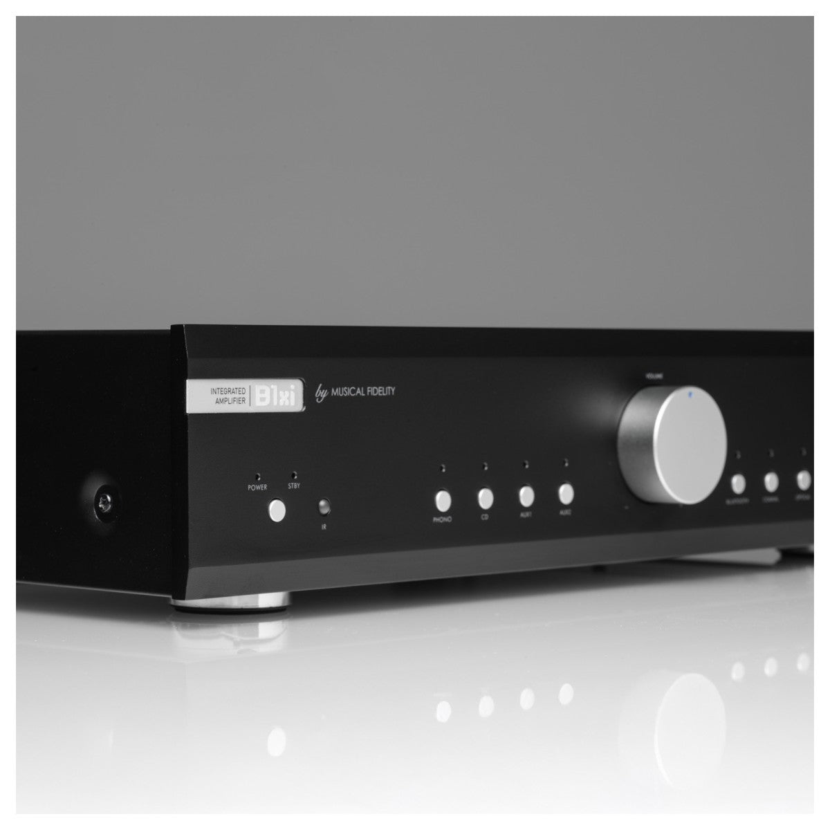 Musical Fidelity B1xi Integrated Amplifier with Monitor Audio Bronze 50 7G Bookshelf Speakers Pair Black